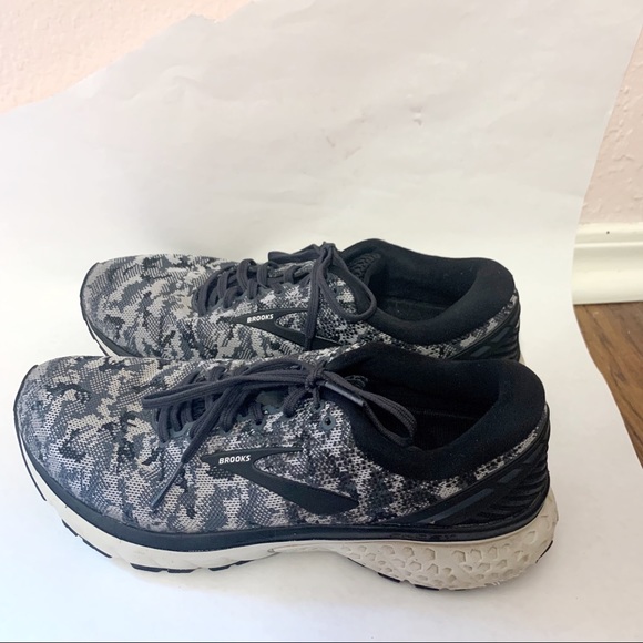 brooks camo ghost
